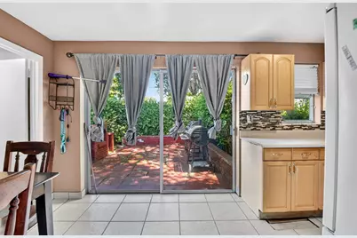 1572 Woodland Avenue, West Palm Beach, FL 33415 - Photo 14