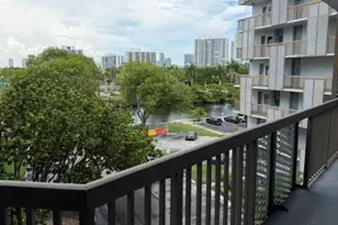 3475 N Country Club Dr, Aventura, FL 33180 - Photo 2