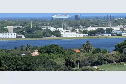 2450 Presidential Way #1606, West Palm Beach, FL 33401 - Photo 2