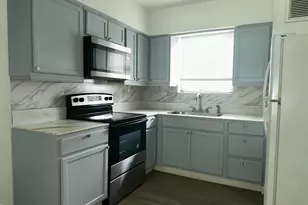 427 SW 18th Ave, Fort Lauderdale, FL 33312 - Photo 2
