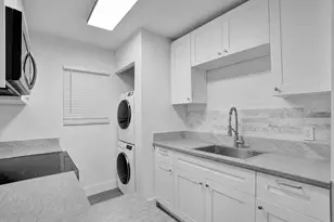 545 Trace Cir, Deerfield Beach, FL 33441 - Photo 2