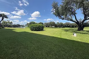 3540 Whitehall Dr, West Palm Beach, FL 33401 - Photo 14