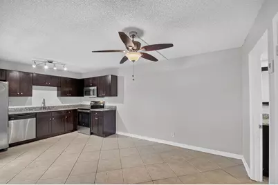 744 Springdale Circle, Palm Springs, FL 33461 - Photo 10