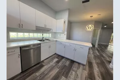 822 NW Sorrento Lane, Port Saint Lucie, FL 34986 - Photo 10