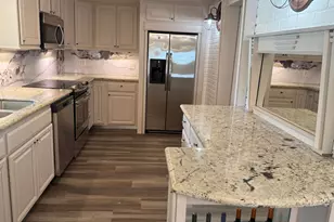 105 NW 8th Pl, Boynton Beach, FL 33426 - Photo 2
