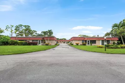 687 Marlboro Oval #A, Lake Worth, FL 33467 - Photo 1