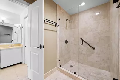 8211 NW 70th Street, Tamarac, FL 33321 - Photo 20