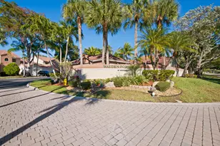 8211 NW 70th St, Tamarac, FL 33321 - Photo 32