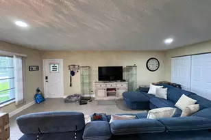 8435 NW 10th St, Plantation, FL 33322 - Photo 14