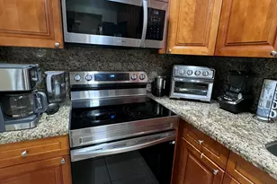 8435 NW 10th St, Plantation, FL 33322 - Photo 16