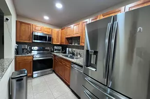 8435 NW 10th St, Plantation, FL 33322 - Photo 4