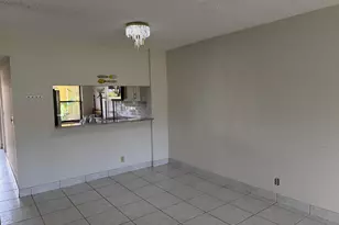 4692 Lucerne Lakes Blvd E, Lake Worth, FL 33467 - Photo 6