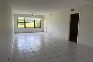4692 Lucerne Lakes Blvd E, Lake Worth, FL 33467 - Photo 4