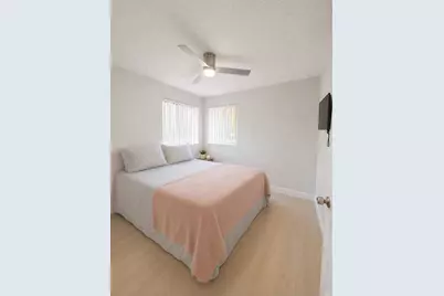 332 NW 107th Avenue, Pembroke Pines, FL 33026 - Photo 18