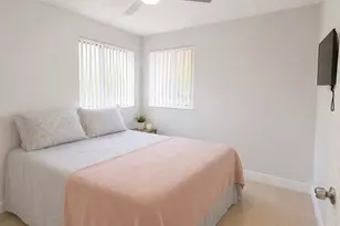 332 NW 107th Ave, Pembroke Pines, FL 33026 - Photo 18