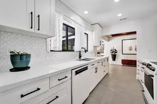 1424 NE 16th Ave, Fort Lauderdale, FL 33304 - Photo 8