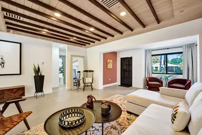 1424 NE 16th Avenue, Fort Lauderdale, FL 33304 - Photo 2