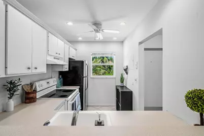 207 Tropic Isle Drive #208, Delray Beach, FL 33483 - Photo 6