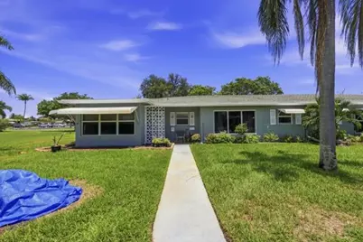 832 High Point Drive W #B, Delray Beach, FL 33445 - Photo 2