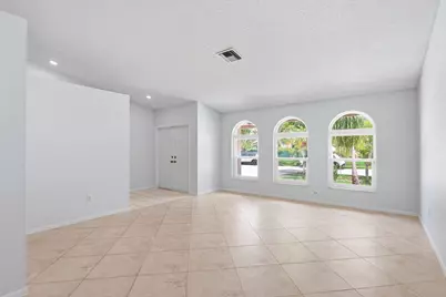 2171 NW 76th Avenue, Margate, FL 33063 - Photo 8