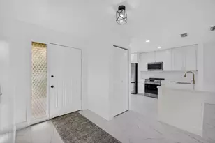 320 Elmira Ct, Royal Palm Beach, FL 33411 - Photo 4