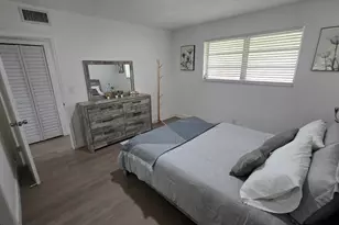 704 NE 8th St, Hallandale Beach, FL 33009 - Photo 6