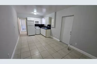 1012 NW 2nd #6, Hallandale Beach, FL 33009 - Photo 2