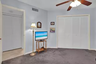6050 SE Martinique Dr, Stuart, FL 34997 - Photo 20