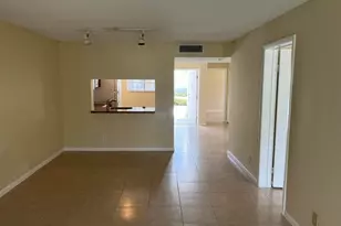 1256 S Military Trail, Deerfield Beach, FL 33442 - Photo 2