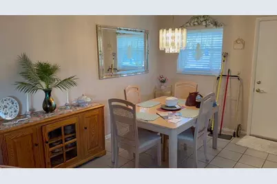 725 Lori Drive #313, Palm Springs, FL 33461 - Photo 14
