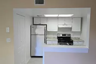 3242 Coral Lake Ln, Coral Springs, FL 33065 - Photo 4