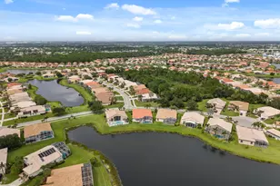 412 NW Aqua Vista Ln, Port Saint Lucie, FL 34986 - Photo 14