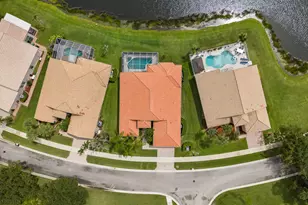 412 NW Aqua Vista Ln, Port Saint Lucie, FL 34986 - Photo 8