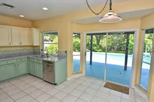 900 NW Waterlily Pl, Jensen Beach, FL 34957 - Photo 20