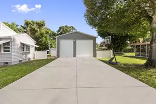 1126 Pine Ave, Fort Pierce, FL 34982 - Photo 8