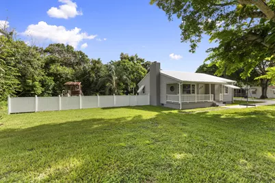 1126 Pine Avenue, Fort Pierce, FL 34982 - Photo 34