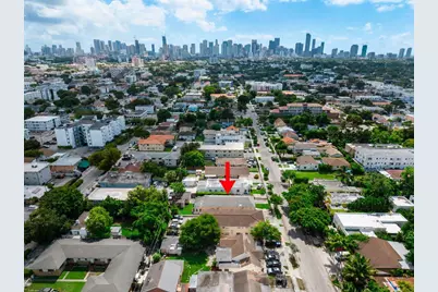 2033 SW 5th Street, Miami, FL 33135 - Photo 10