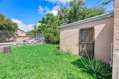 2033 SW 5th Street, Miami, FL 33135 - Photo 24