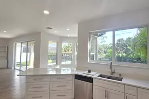 15188 Oak Chase Ct, Wellington, FL 33414 - Photo 4