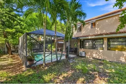 1430 SW 88th Way, Pembroke Pines, FL 33025 - Photo 32