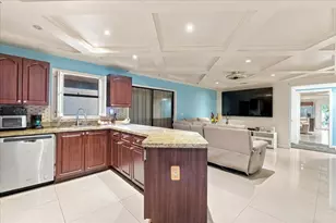1430 SW 88th Way, Pembroke Pines, FL 33025 - Photo 12