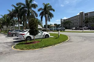 3076 Guildford E, Boca Raton, FL 33434 - Photo 20