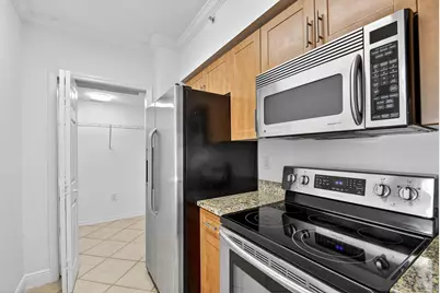 6511 Emerald Dunes Drive #304, West Palm Beach, FL 33411 - Photo 12