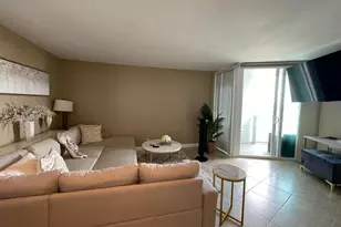 333 NE 21st Ave, Deerfield Beach, FL 33441 - Photo 2