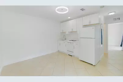 2831 N Seacrest Boulevard #B, Boynton Beach, FL 33435 - Photo 4