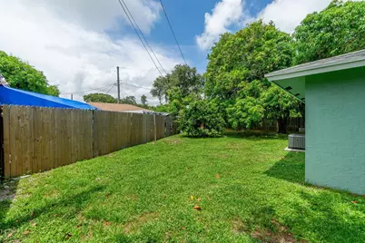 2831 N Seacrest Boulevard #B, Boynton Beach, FL 33435 - Photo 12