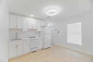 2831 N Seacrest Blvd, Boynton Beach, FL 33435 - Photo 2