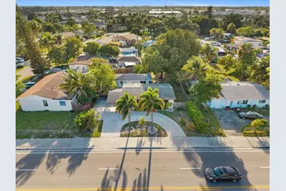 2831 N Seacrest Boulevard, Boynton Beach, FL 33435 - Photo 2