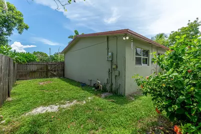2831 N Seacrest Boulevard, Boynton Beach, FL 33435 - Photo 28