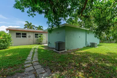 2831 N Seacrest Boulevard, Boynton Beach, FL 33435 - Photo 36
